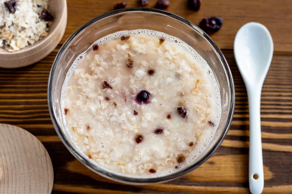 Oatmeal: What to eat after wisdom teeth removal
